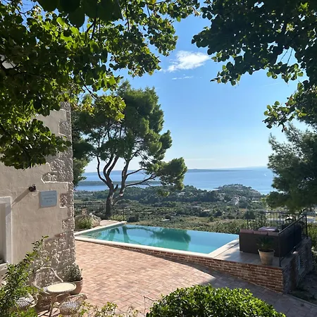 House Pantovcak, Secluded Stone House With Heated Pool And Unique View Rab Town