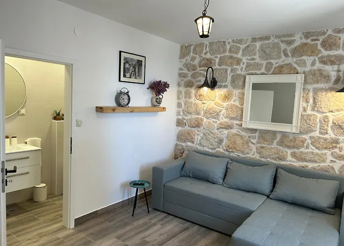 Gasthof House Pantovcak, Secluded Stone House With Heated Pool And Unique View Rab Town