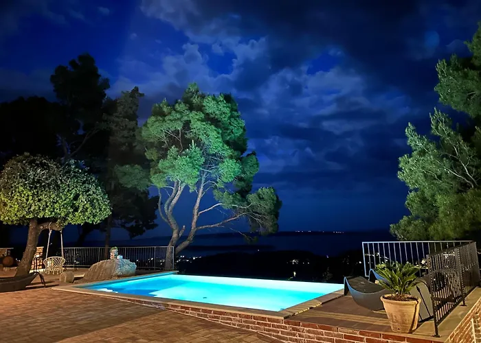 House Pantovcak, Secluded Stone House With Heated Pool And Unique View 4*