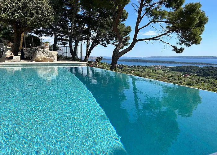 Gasthof House Pantovcak, Secluded Stone House With Heated Pool And Unique View 4*