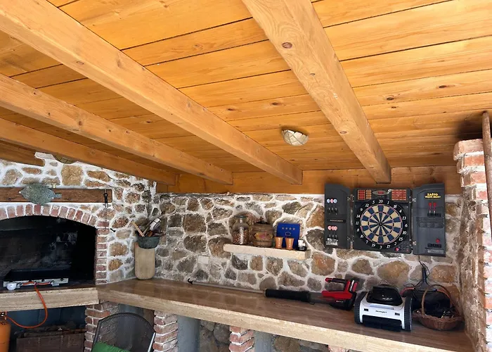 House Pantovcak, Secluded Stone House With Heated Pool And Unique View