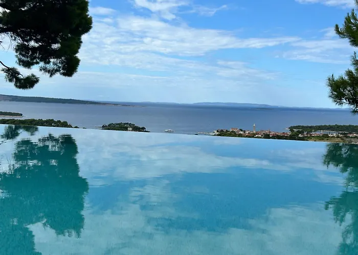 Gasthof House Pantovcak, Secluded Stone House With Heated Pool And Unique View