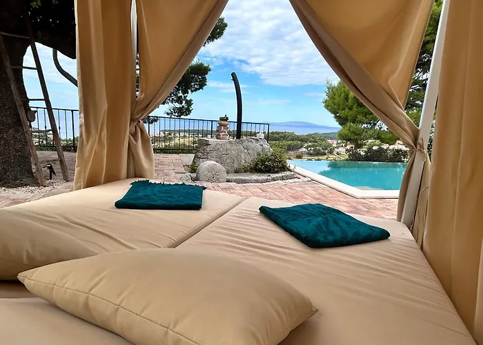 House Pantovcak, Secluded Stone House With Heated Pool And Unique View 4*