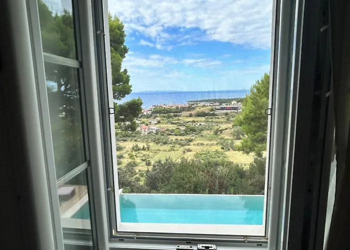 House Pantovcak, Secluded Stone House With Heated Pool And Unique View Rab Town
