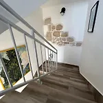 Gæstehus House Pantovcak, Secluded Stone House With Heated Pool And Unique View