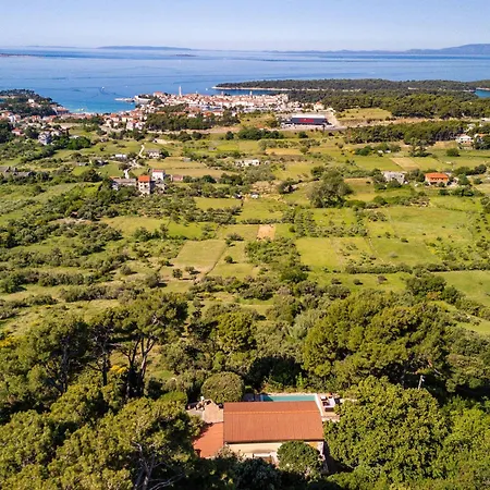 House Pantovcak, Secluded Stone House Without Other Guests,with Heated Pool And Unique View 4*