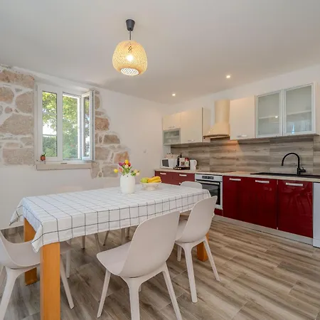 House Pantovcak, Secluded Stone House Without Other Guests,with Heated Pool And Unique View 4* Rab Town