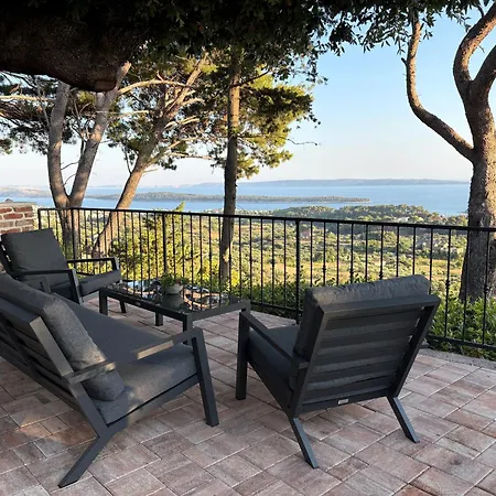Konukevi House Pantovcak, Secluded Stone House Without Other Guests,with Heated Pool And Unique View 4*