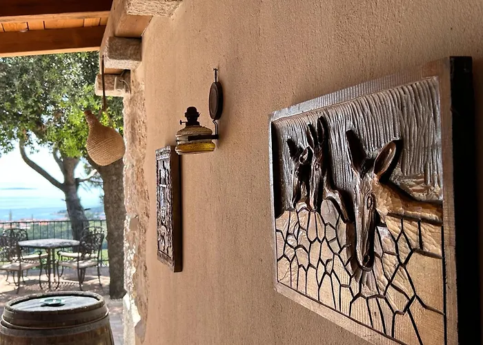 House Pantovcak, Secluded Stone House With Heated Pool And Unique View Guest house 4*